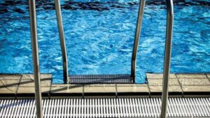 overcoming the fear of swimming